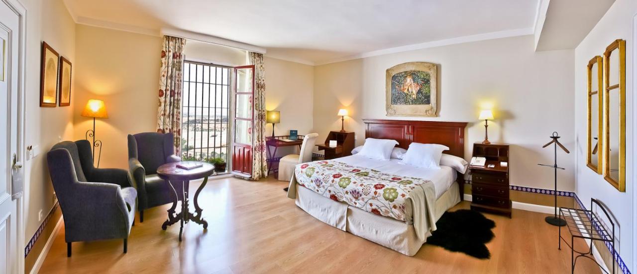 Hotel Alcazar De La Reina Carmona  Luaran gambar