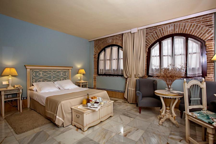 Hotel Alcazar De La Reina Carmona  Luaran gambar