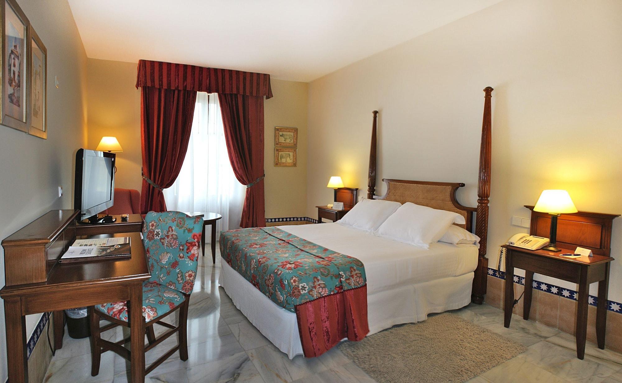 Hotel Alcazar De La Reina Carmona  Luaran gambar