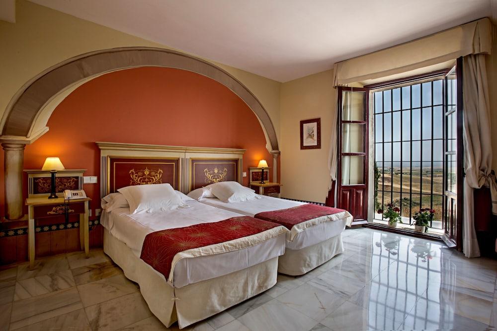 Hotel Alcazar De La Reina Carmona  Luaran gambar