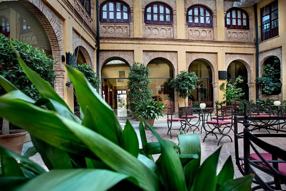 Hotel Alcazar De La Reina Carmona  Luaran gambar