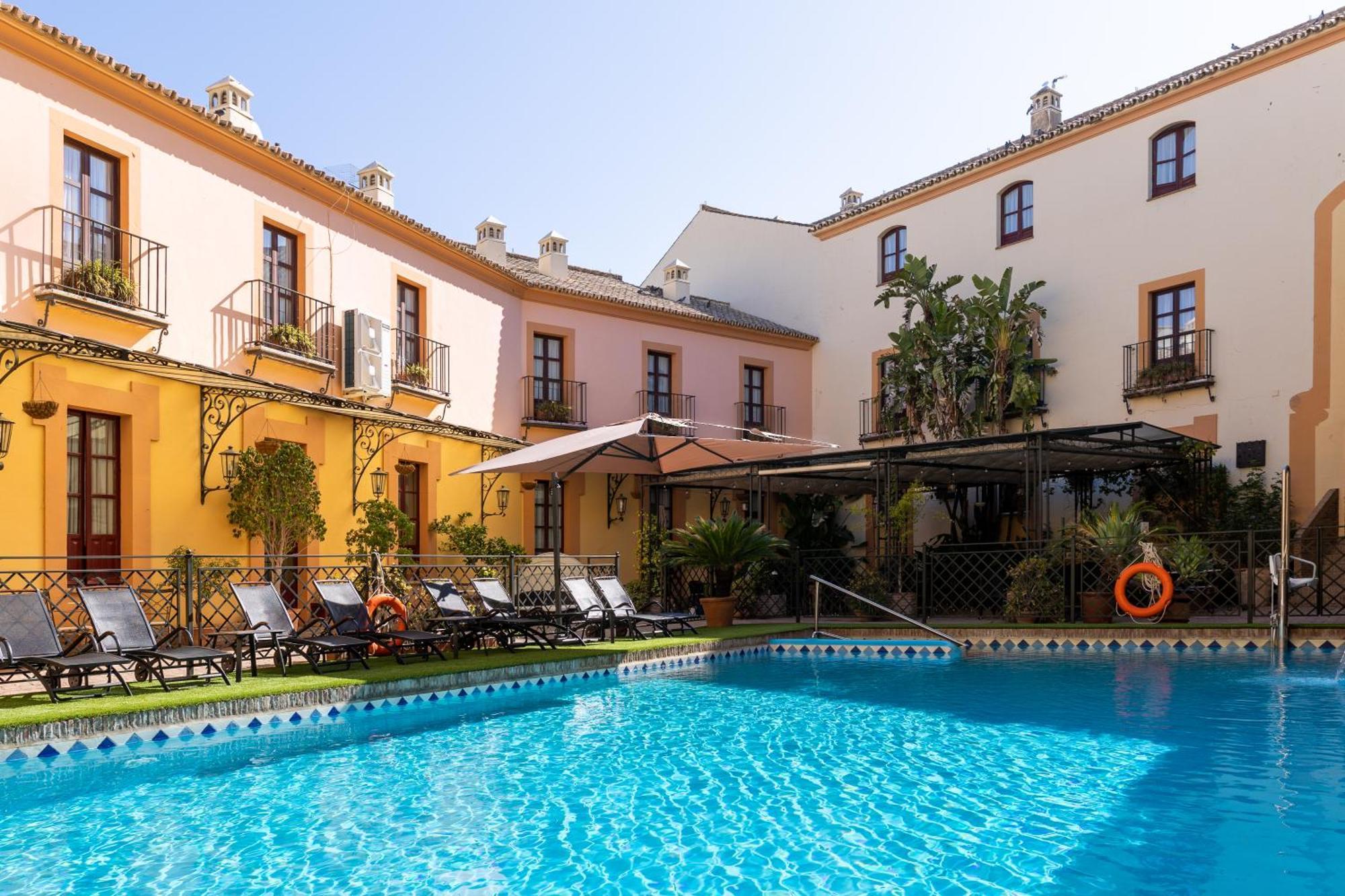 Hotel Alcazar De La Reina Carmona  Luaran gambar