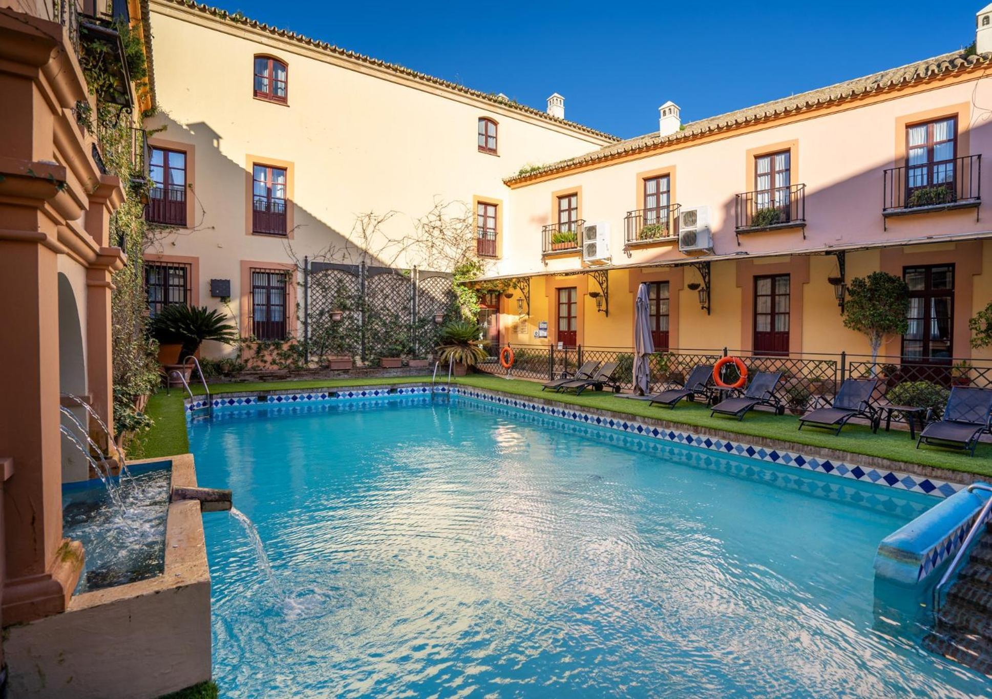 Hotel Alcazar De La Reina Carmona  Luaran gambar